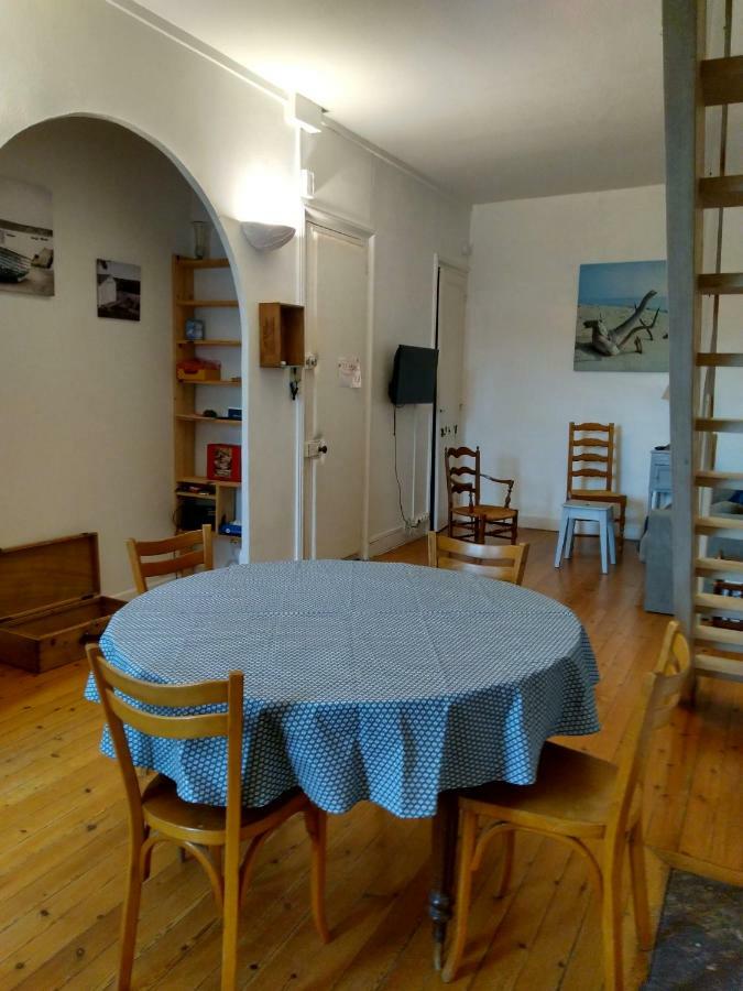Appartement Au Calme Centre Ville A 2 Pas Du Vieux Marche La Rochelle  Exterior photo