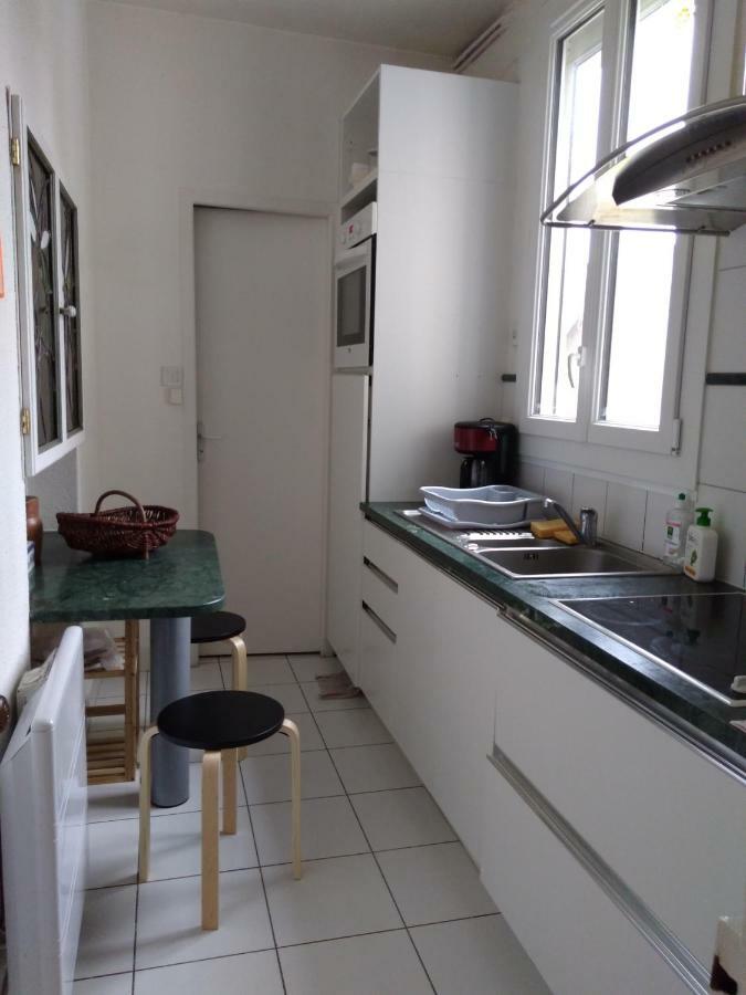 Appartement Au Calme Centre Ville A 2 Pas Du Vieux Marche La Rochelle  Exterior photo